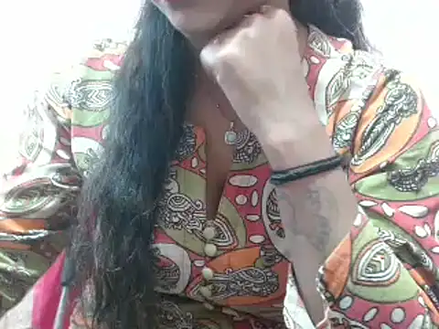 LovingPihu online show from 01.31.25