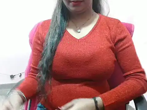 LovingPihu online show from 02.03.25