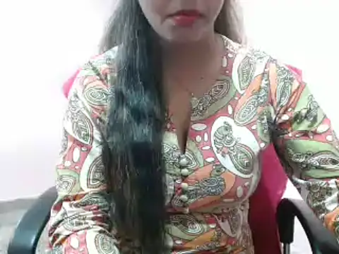 LovingPihu online show from 02.21.25