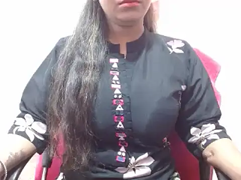LovingPihu online show from 02.22.25