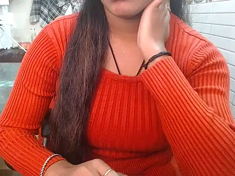 LovingPihu online show from 11.16.25