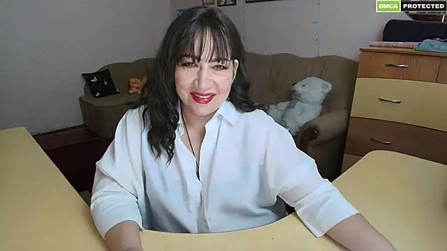 Lucretia Goldi  online show from 12.30.24