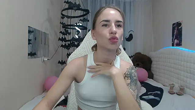 DeboraHorny online show from 10.11.25