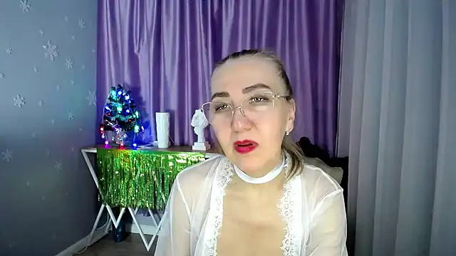 queen a n i online show from 12.31.24