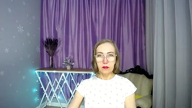 queen a n i online show from 04.12.26