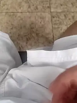 Snapshot of vini4016 chatting on 12.31.24 vini4016 online show from 12.31.24