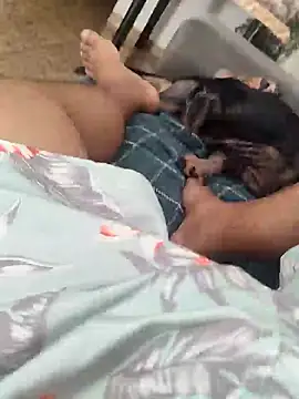 Snapshot of vini4016 chatting on 01.01.25 vini4016 online show from 01.01.25