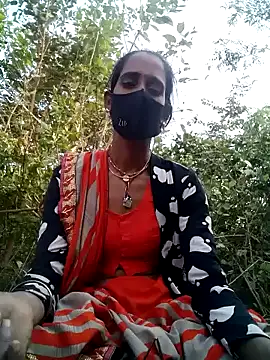 Snapshot of Mohni_Das chatting on 12.08.24 Mohni Das online show from 12.08.24