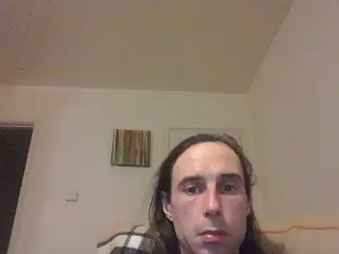 Snapshot of iggl chatting on 12.26.24 iggl online show from 12.26.24