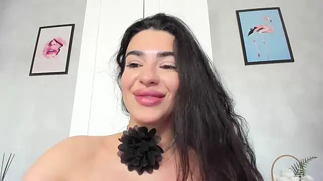 Snapshot of Naila18 chatting on 03.07.25 Naila18 online show from 03.07.25