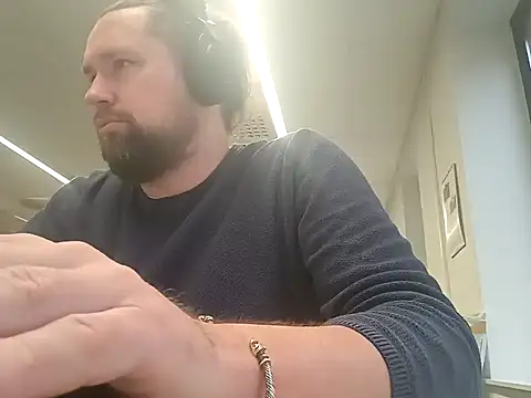 Snapshot of Tj1sen chatting on 01.16.25 Tj1sen online show from 01.16.25