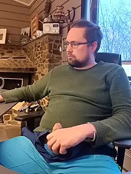 Snapshot of Tj1sen chatting on 02.21.25 Tj1sen online show from 02.21.25