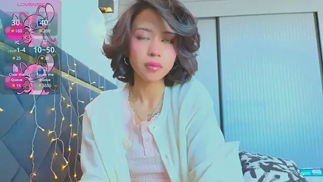 Mia Tin online show from 01.10.25