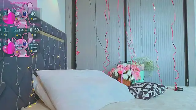 Mia Tin online show from 01.17.25