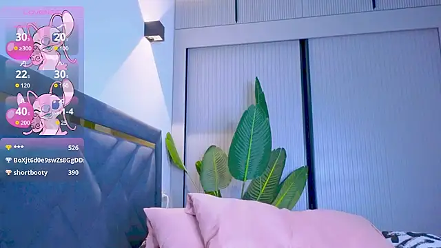 Mia Tin online show from 10.15.25