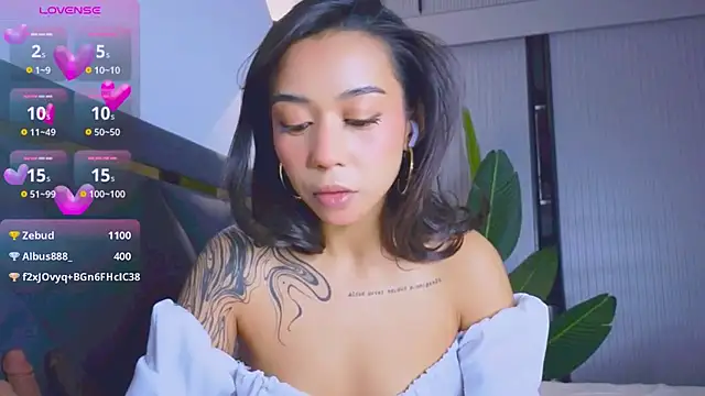 Mia Tin online show from 10.25.25