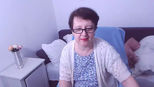 Snapshot of ChristaRose chatting on 01.10.25 ChristaRose online show from 01.10.25