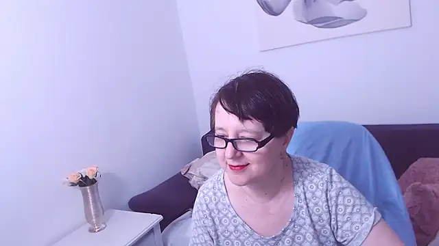 Snapshot of ChristaRose chatting on 03.10.25 ChristaRose online show from 03.10.25