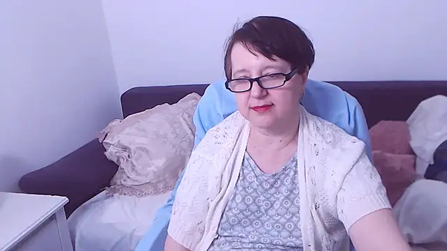 Snapshot of ChristaRose chatting on 03.10.25 ChristaRose online show from 03.10.25