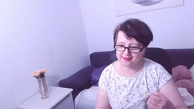 Snapshot of ChristaRose chatting on 03.20.25 ChristaRose online show from 03.20.25