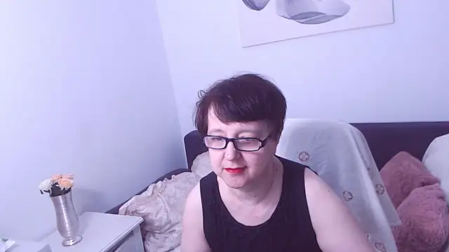 Snapshot of ChristaRose chatting on 09.27.25 ChristaRose online show from 09.27.25