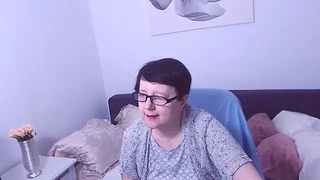 Snapshot of ChristaRose chatting on 10.08.25 ChristaRose online show from 10.08.25