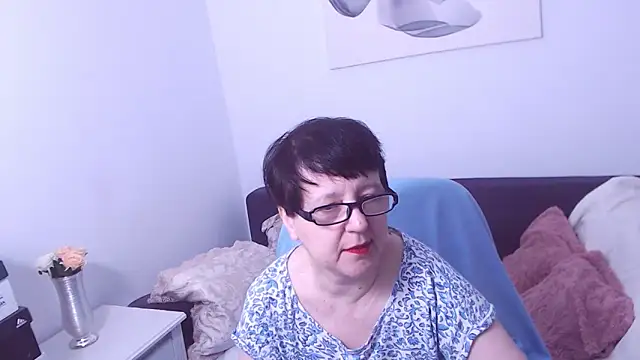 Snapshot of ChristaRose chatting on 10.11.25 ChristaRose online show from 10.11.25