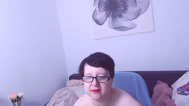 Snapshot of ChristaRose chatting on 10.12.25 ChristaRose online show from 10.12.25