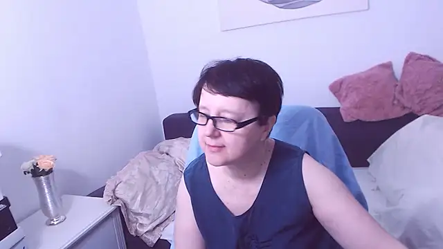 Snapshot of ChristaRose chatting on 10.26.25 ChristaRose online show from 10.26.25