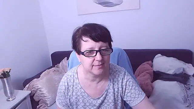 ChristaRose online show from 04.18.26