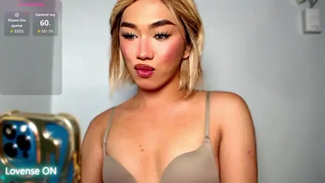 Local Hoelyx online show from 10.31.25