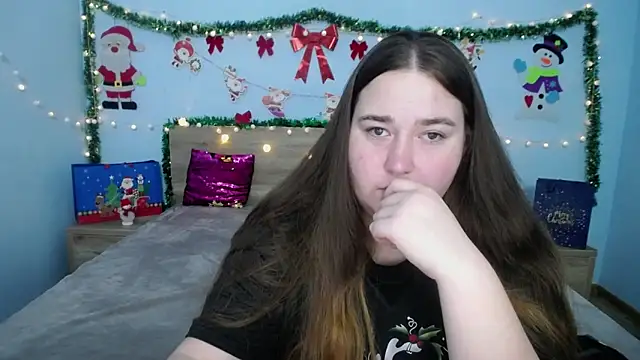 Snapshot of XX_Daniella_XX chatting on 12.12.24 XX Daniella XX online show from 12.12.24