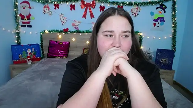 Snapshot of XX_Daniella_XX chatting on 12.13.24 XX Daniella XX online show from 12.13.24