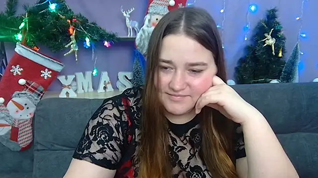 Snapshot of XX_Daniella_XX chatting on 12.18.24 XX Daniella XX online show from 12.18.24