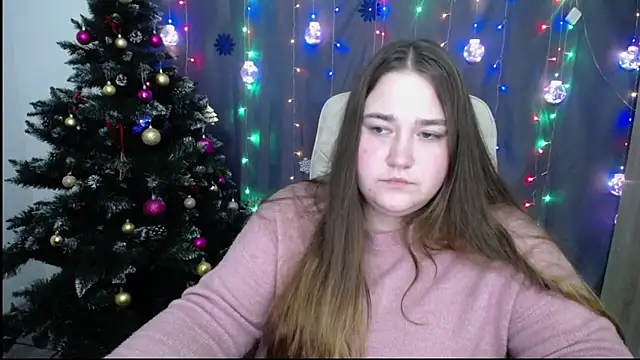 Snapshot of XX_Daniella_XX chatting on 12.19.24 XX Daniella XX online show from 12.19.24
