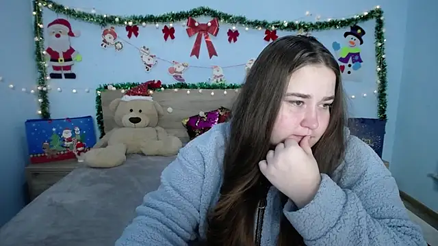 Snapshot of XX_Daniella_XX chatting on 12.24.24 XX Daniella XX online show from 12.24.24