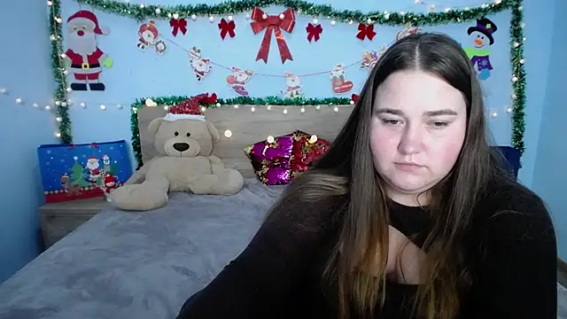 Snapshot of XX_Daniella_XX chatting on 12.25.24 XX Daniella XX online show from 12.25.24