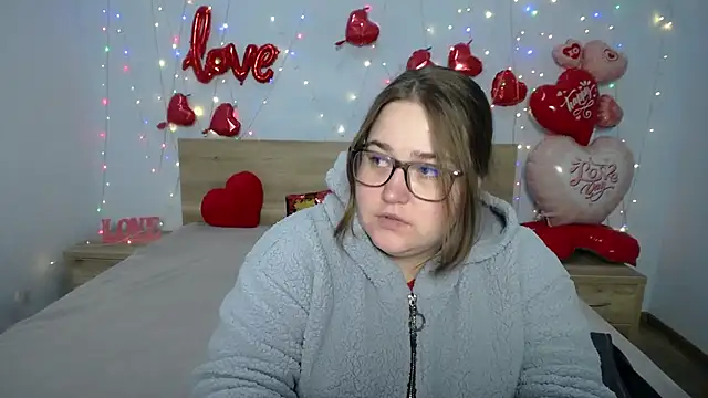 Snapshot of XX_Daniella_XX chatting on 02.17.25 XX Daniella XX online show from 02.17.25