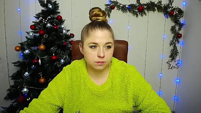 Snapshot of JessikaDaniel chatting on 12.14.24 JessikaDaniel online show from 12.14.24