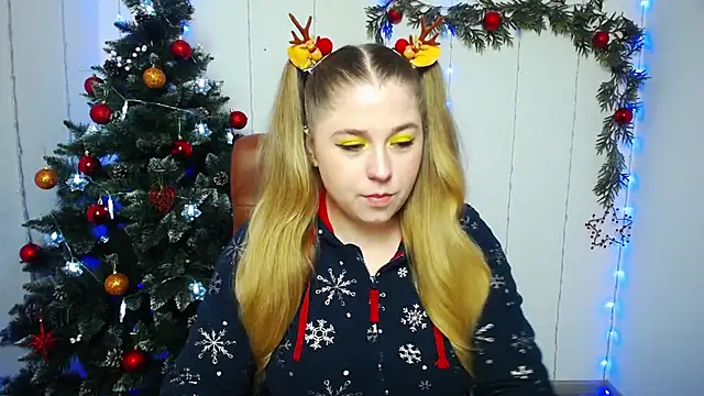 Snapshot of JessikaDaniel chatting on 12.21.24 JessikaDaniel online show from 12.21.24