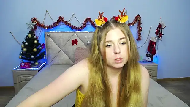 Snapshot of JessikaDaniel chatting on 12.23.24 JessikaDaniel online show from 12.23.24