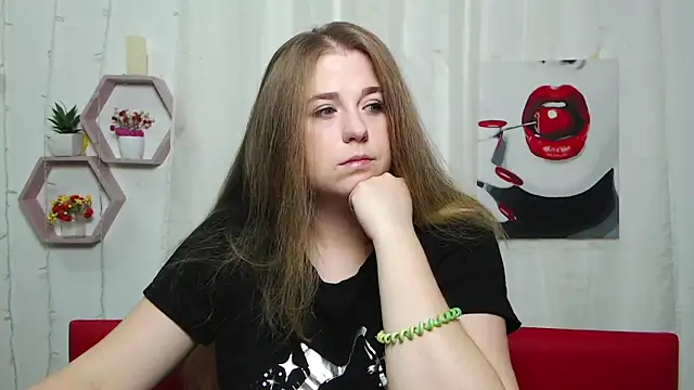 Snapshot of JessikaDaniel chatting on 01.13.25 JessikaDaniel online show from 01.13.25