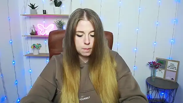 Snapshot of JessikaDaniel chatting on 01.22.25 JessikaDaniel online show from 01.22.25