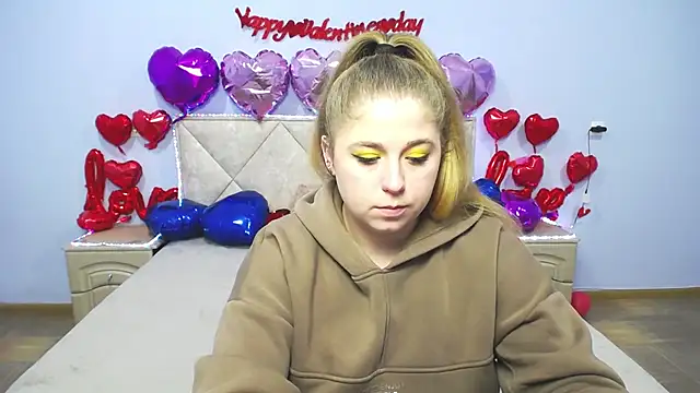 Snapshot of JessikaDaniel chatting on 02.21.25 JessikaDaniel online show from 02.21.25