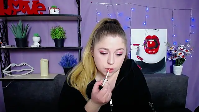 Snapshot of JessikaDaniel chatting on 03.11.25 JessikaDaniel online show from 03.11.25
