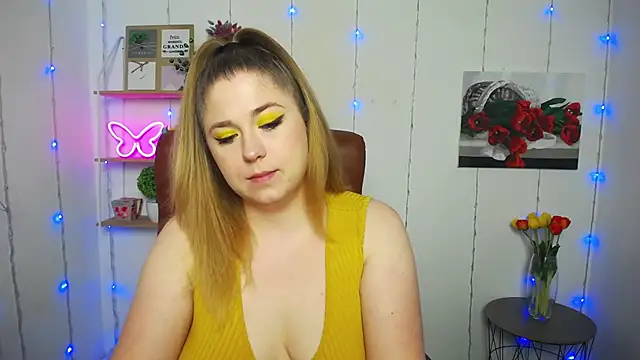 Snapshot of JessikaDaniel chatting on 03.18.25 JessikaDaniel online show from 03.18.25