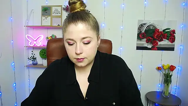 Snapshot of JessikaDaniel chatting on 03.22.25 JessikaDaniel online show from 03.22.25