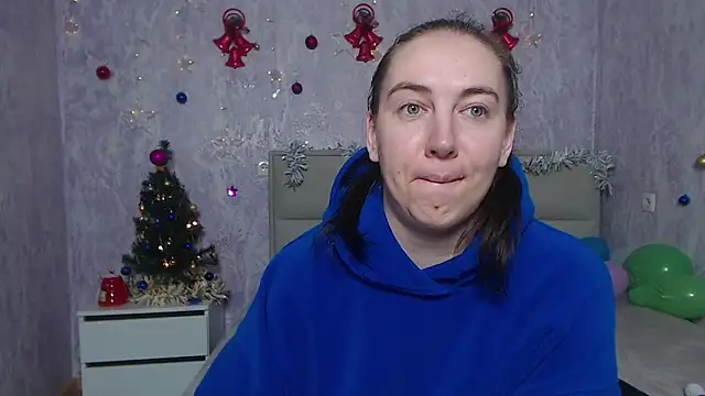 Snapshot of KaleyReed chatting on 01.11.25 KaleyReed online show from 01.11.25