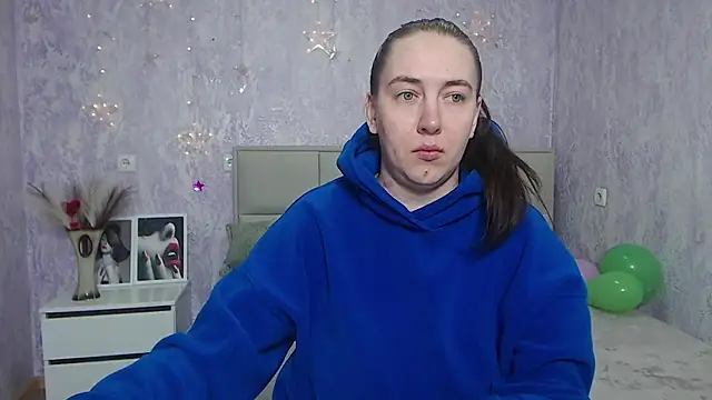 Snapshot of KaleyReed chatting on 01.19.25 KaleyReed online show from 01.19.25