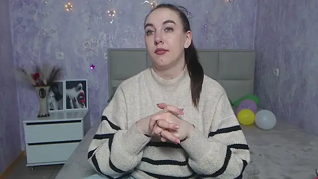 Snapshot of KaleyReed chatting on 01.21.25 KaleyReed online show from 01.21.25
